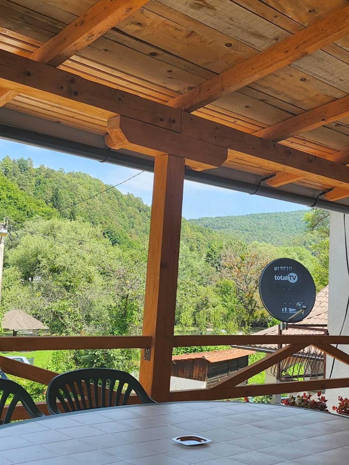 Apartment Sajra Kulen Vakuf Kültér fotó