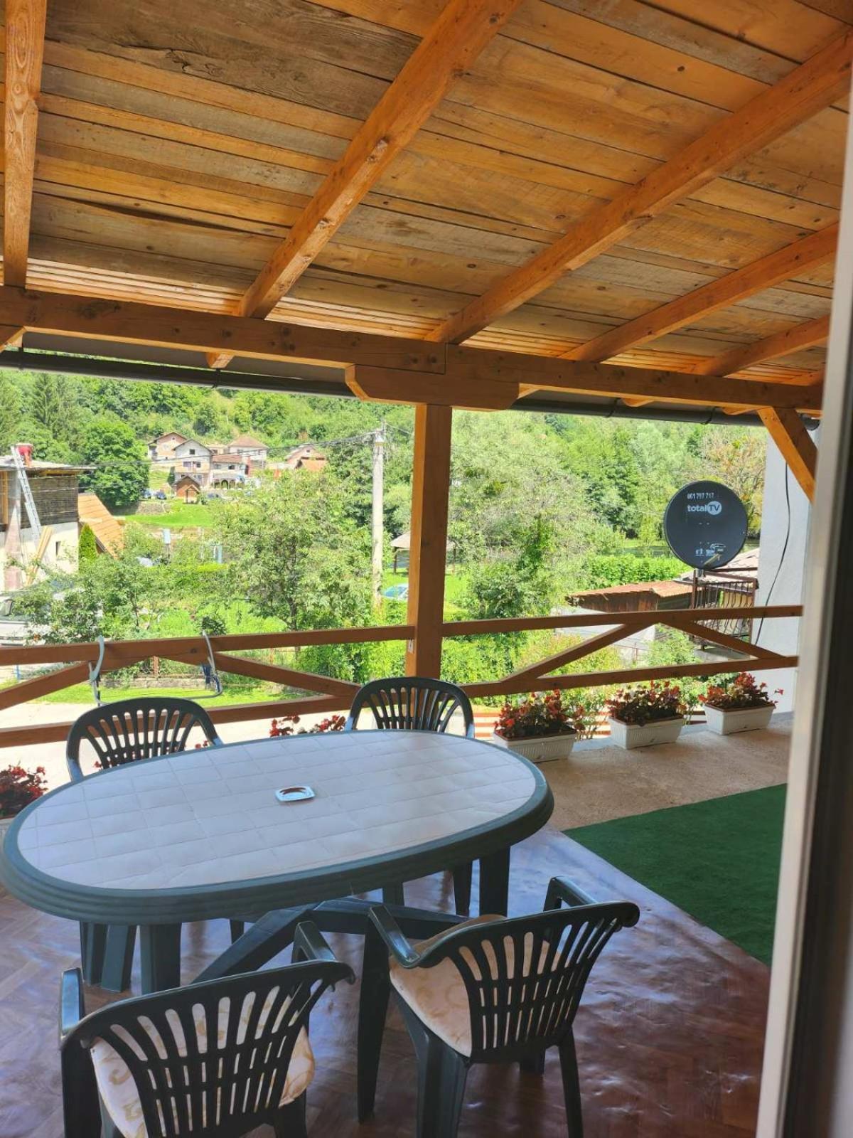 Apartment Sajra Kulen Vakuf Kültér fotó